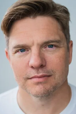 Дэвид Петкау