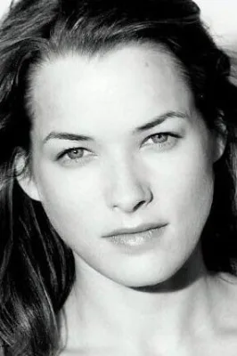 Николь ДеХафф