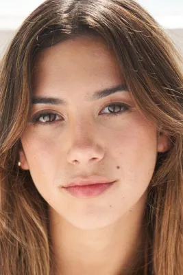 Скарлетт Эстевес